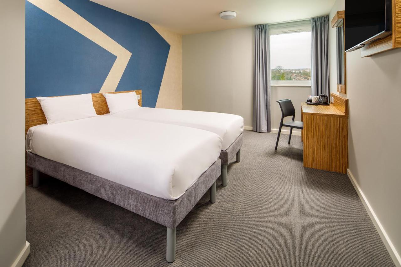 Ibis Budget London Heathrow Central Hounslow Bagian luar foto