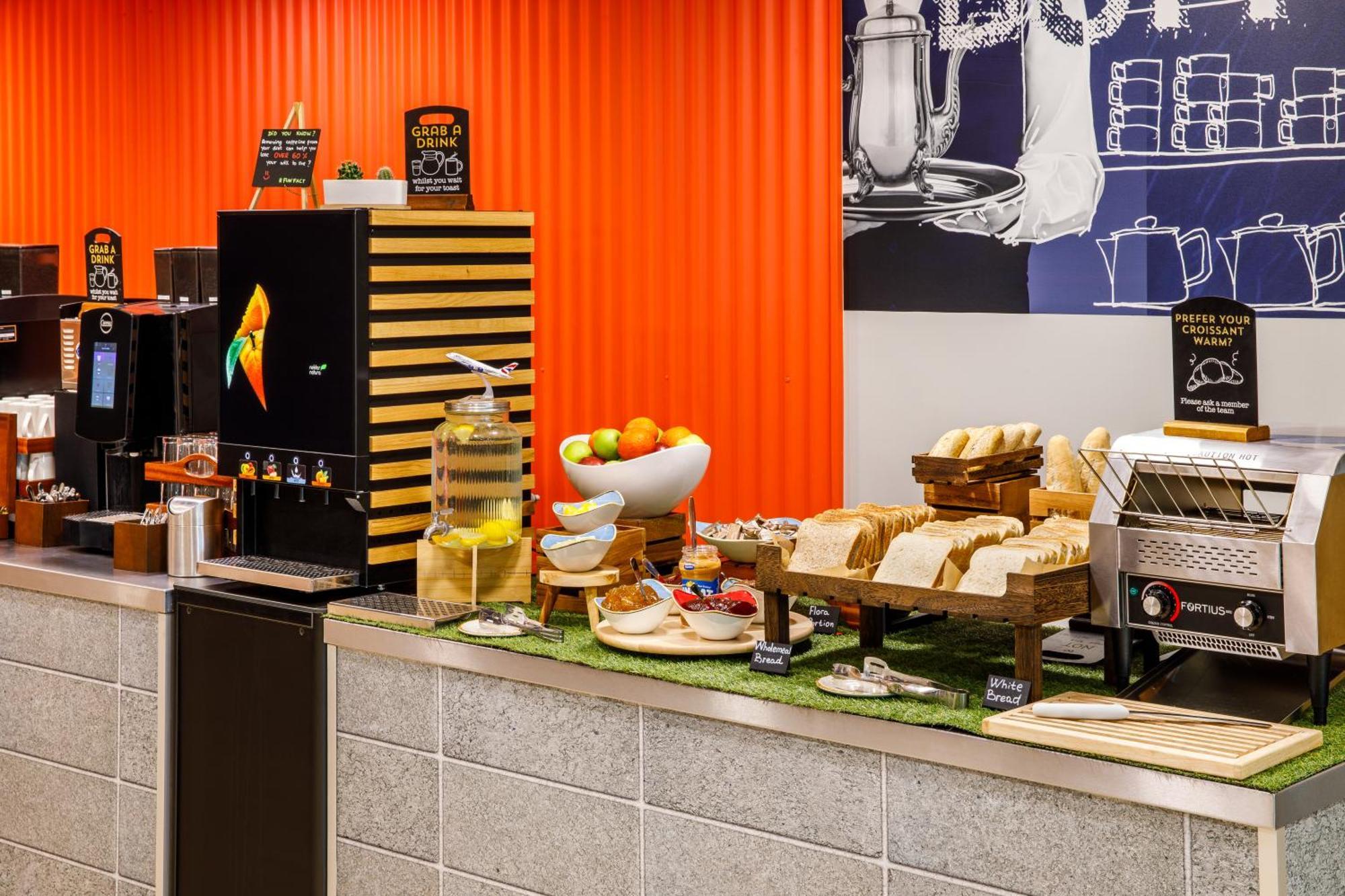 Ibis Budget London Heathrow Central Hounslow Bagian luar foto